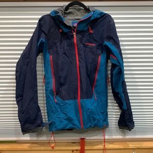patagonia light shell jacket